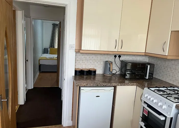 Charming 2-Bedroom In Manchester