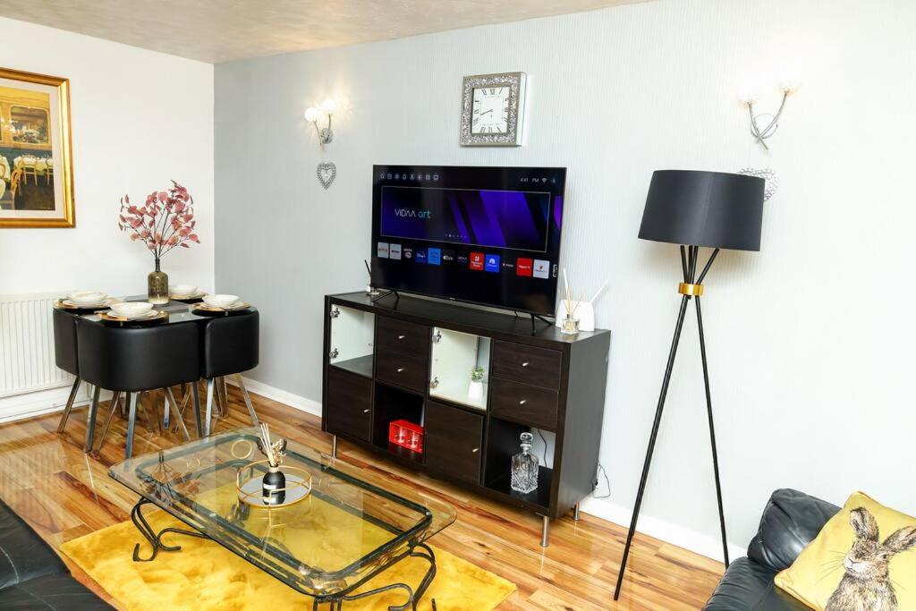Charming 2-bedroom In Appartement
