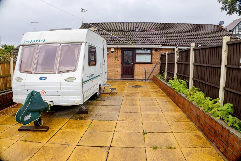 Charming 2-bedroom In Apartment Manchester