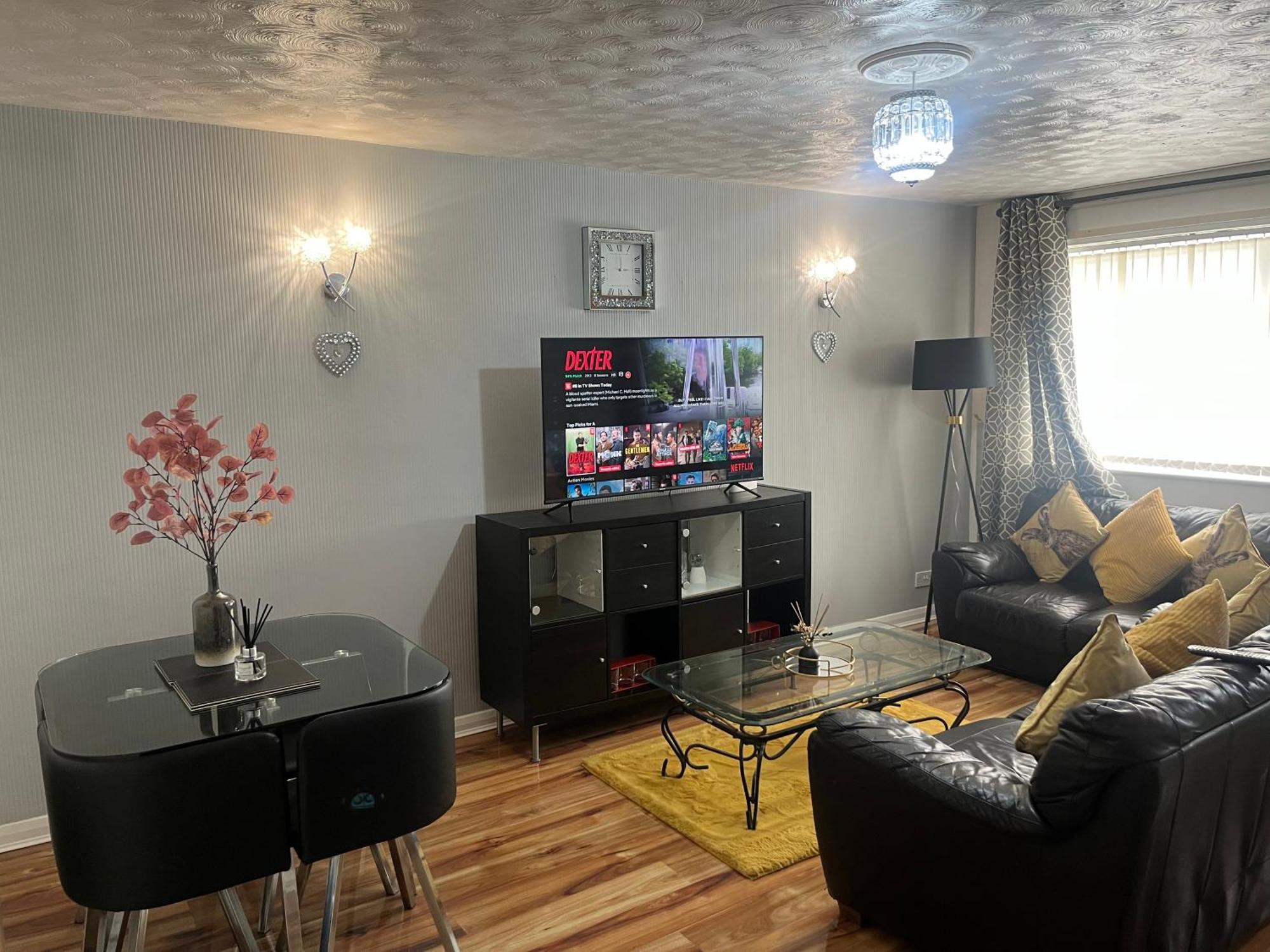 Charming 2-bedroom In Apartment Manchester